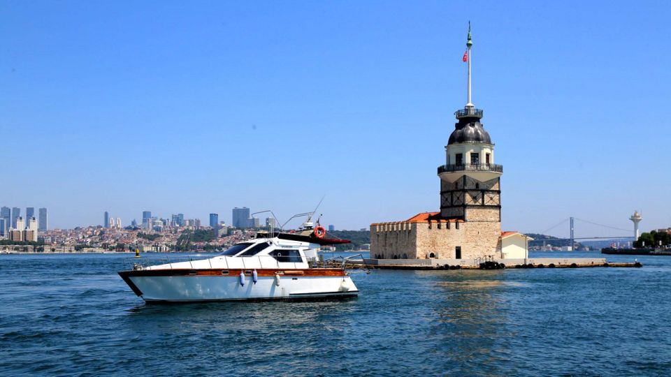 Istanbul: Maiden's Tower Yacht Tour