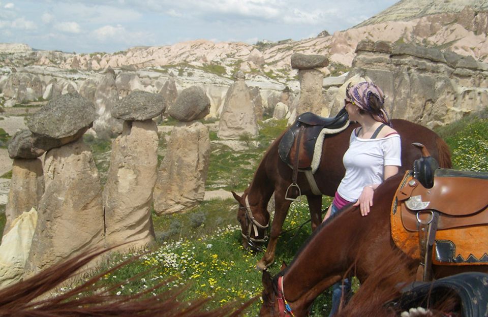 Göreme: Cappadocia Sunset Horse Riding