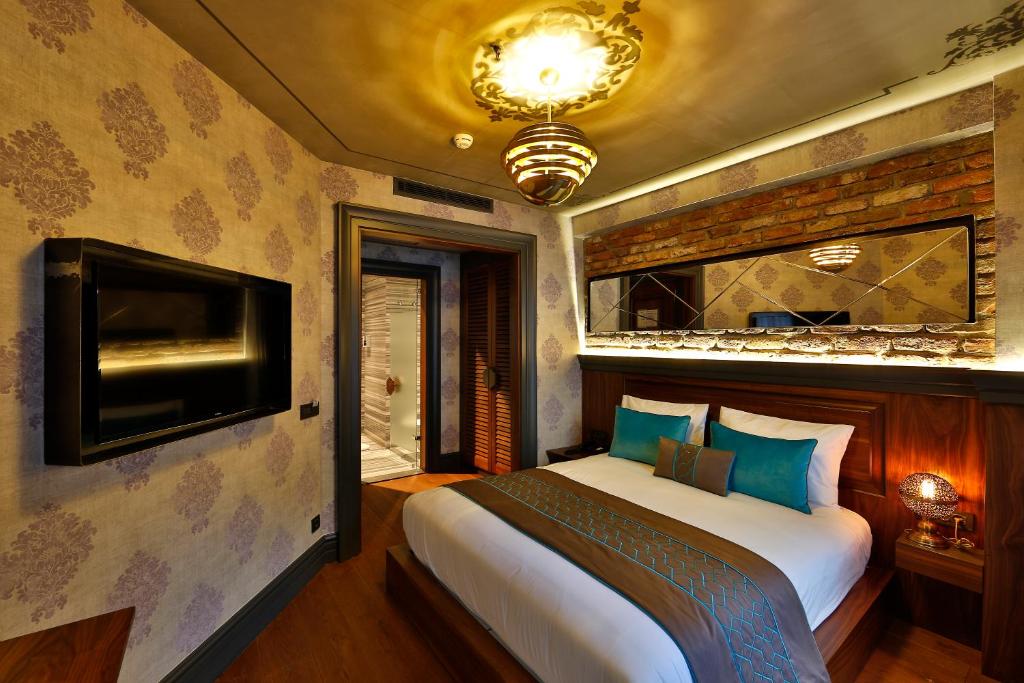 Standard Room with Atrium View