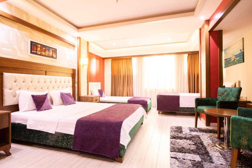 Deluxe Quadruple Room