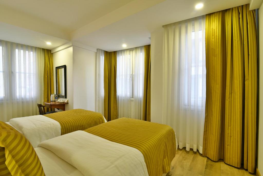 Twin Room - Non-Smoking