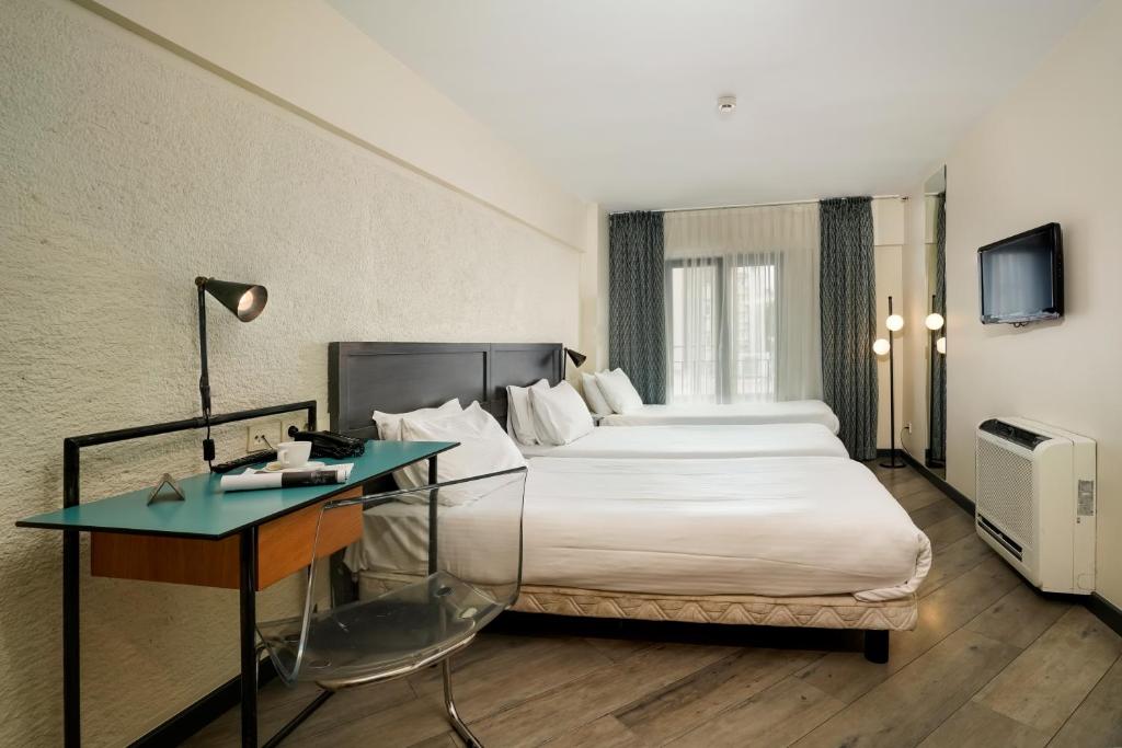 Deluxe Triple Room