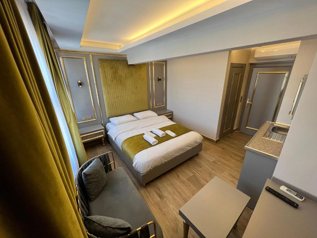 Deluxe Studio Suite
