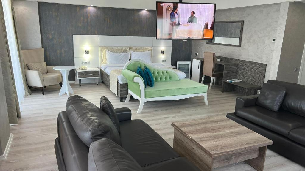Suite with Balcony