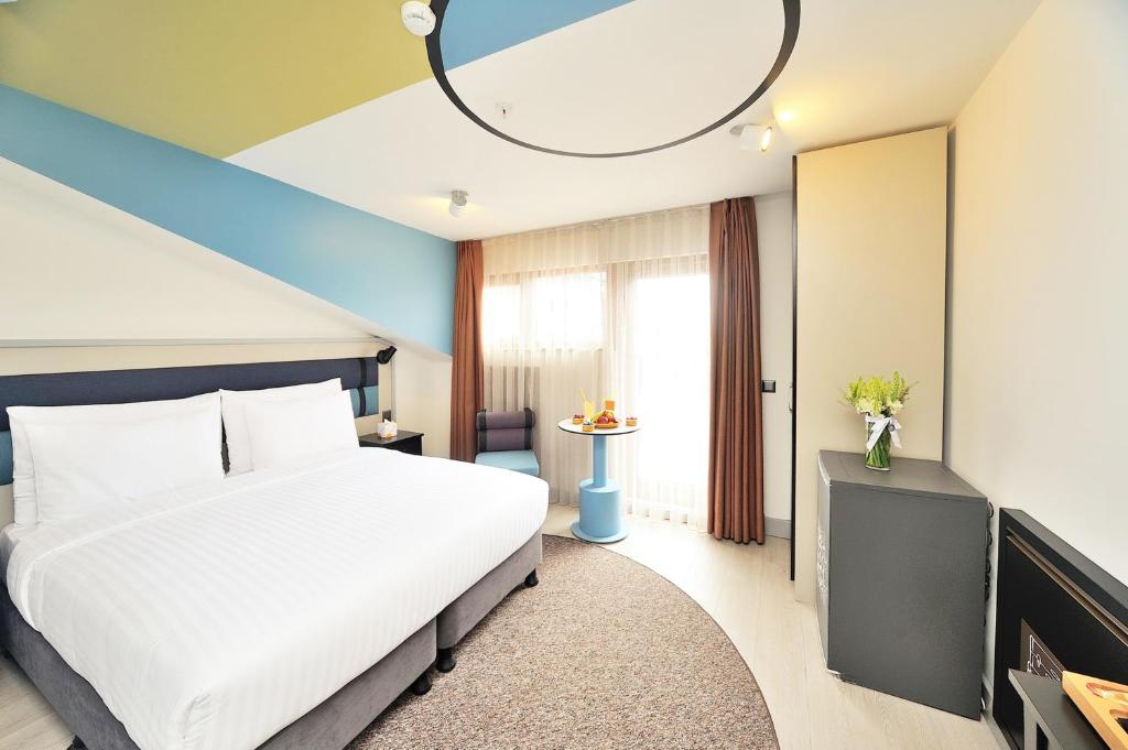 Terrace King Room