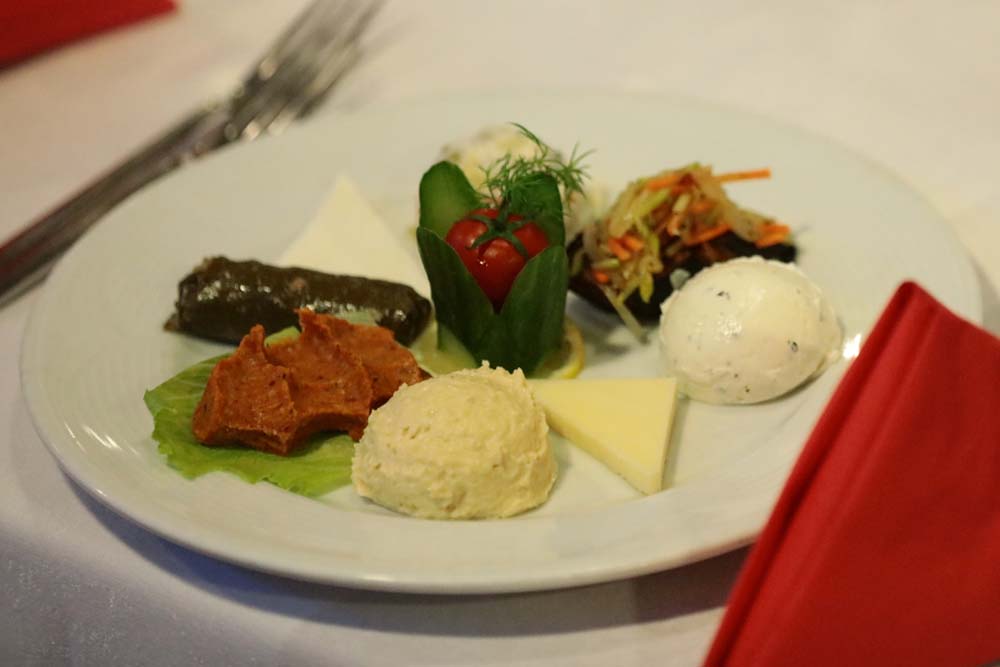 Turna Tour Dinner Cruise (Gold Program) + Drinks