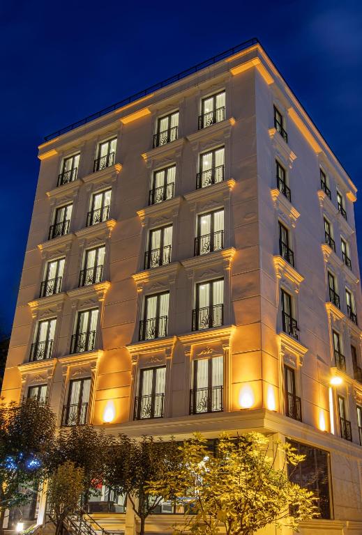Mr Beyaz Boutique Hotel
